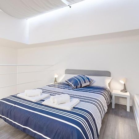 فيلا Exclusive Loft Crocetta - Free Private Parking & Wi-Fi - 5 Min To Metro Nizza - Ac تورينو المظهر الخارجي الصورة