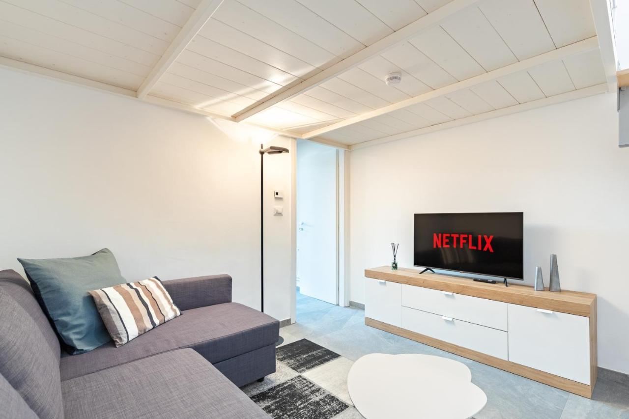 فيلا Exclusive Loft Crocetta - Free Private Parking & Wi-Fi - 5 Min To Metro Nizza - Ac تورينو المظهر الخارجي الصورة