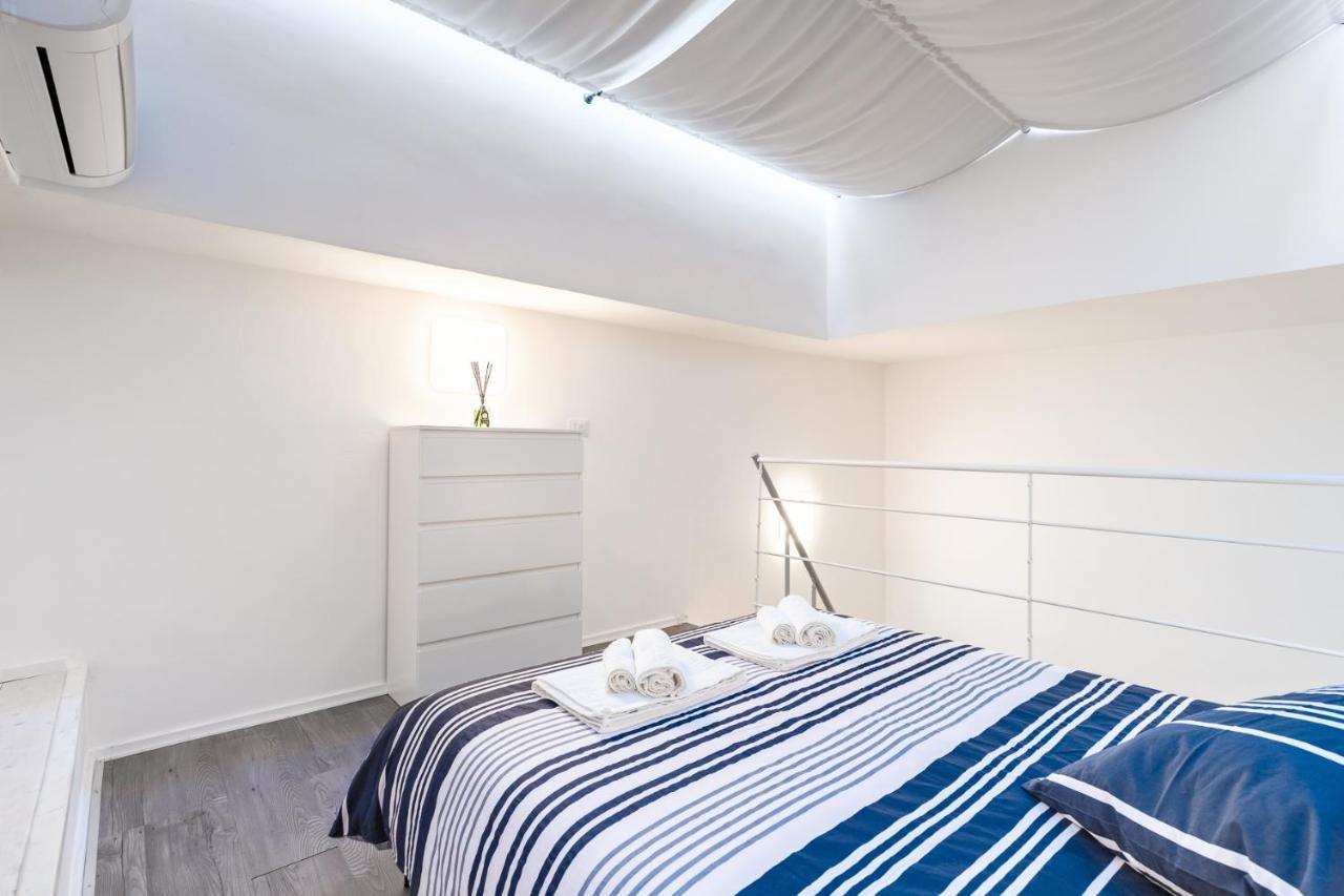 فيلا Exclusive Loft Crocetta - Free Private Parking & Wi-Fi - 5 Min To Metro Nizza - Ac تورينو المظهر الخارجي الصورة