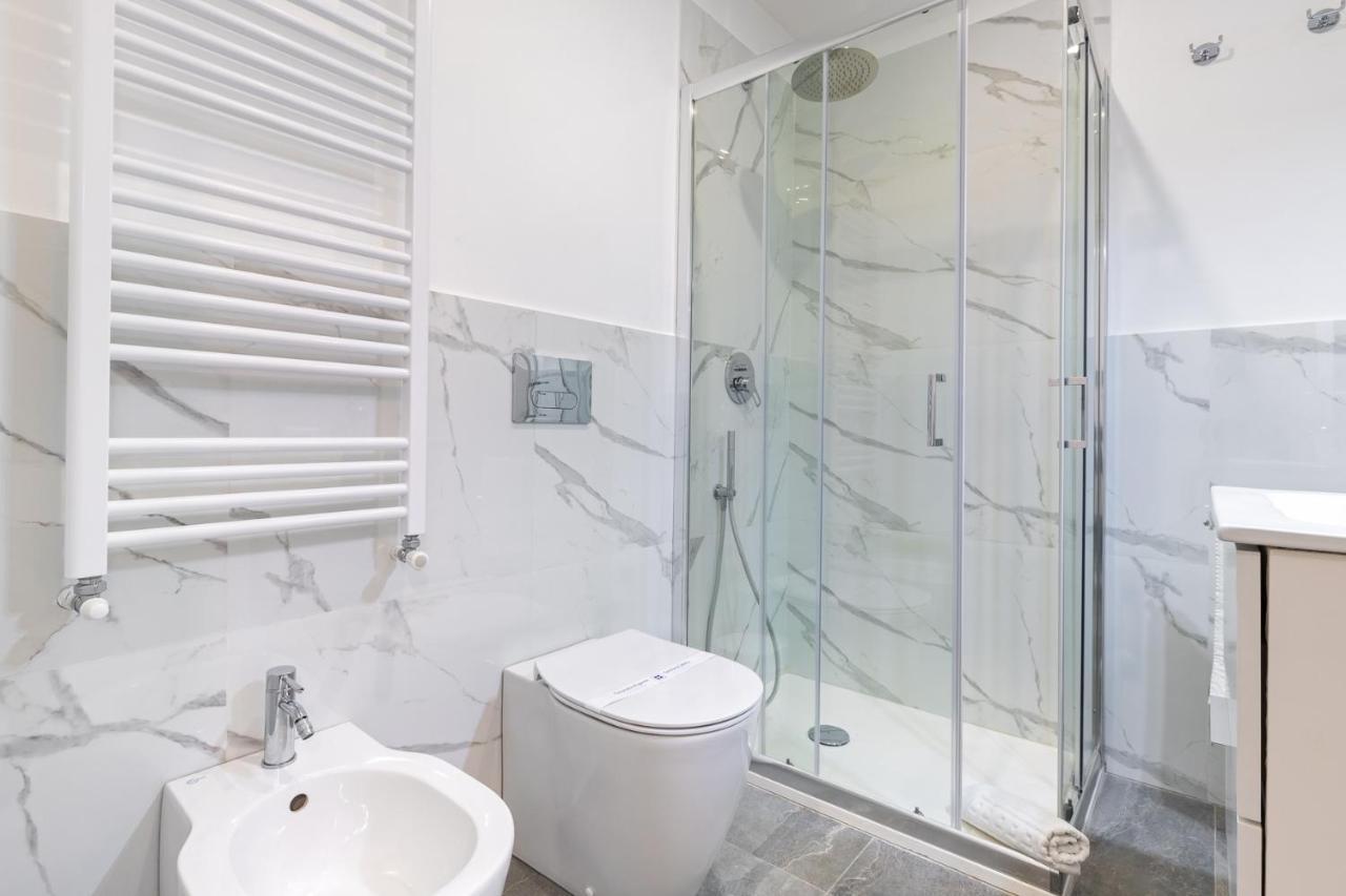 فيلا Exclusive Loft Crocetta - Free Private Parking & Wi-Fi - 5 Min To Metro Nizza - Ac تورينو المظهر الخارجي الصورة