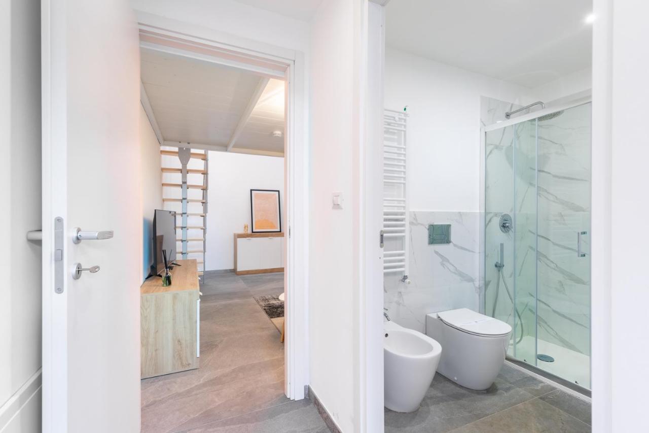فيلا Exclusive Loft Crocetta - Free Private Parking & Wi-Fi - 5 Min To Metro Nizza - Ac تورينو المظهر الخارجي الصورة